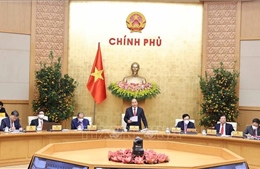 Thủ tướng: Cố gắng tiêm vaccine tối đa cho người dân Việt Nam