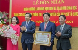 Tạp chí Tổ chức nhà nước đón nhận Huân chương Lao động hạng Nhì