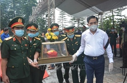 Hà Tĩnh: An táng 11 hài cốt liệt sĩ quân tình nguyện, chuyên gia Việt Nam hy sinh tại Lào
