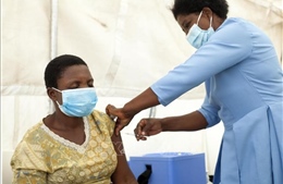 Malawi tiêu hủy gần 17.000 liều vaccine của AstraZeneca hết hạn sử dụng