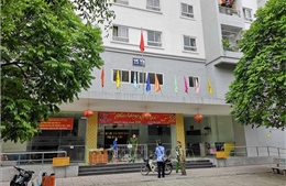 Cư dân tòa 15T1, chung cư 310 Minh Khai tạm thời không di chuyển do có ca nghi mắc COVID-19