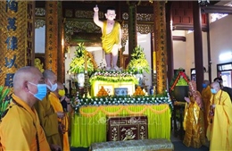 Đại lễ Phật đản 2021: Kêu gọi tăng ni giúp đỡ đồng bào trong vùng dịch và khu cách ly