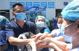 Đoàn y, bác sĩ Bệnh viện C Đà Nẵng lên đường chi viện tỉnh Bắc Giang