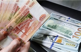 Nga tiến tới không dự trữ đồng USD