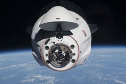 Tàu SpaceX Dragon lắp ghép thành công với Trạm vũ trụ quốc tế