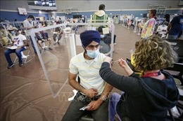 Canada tăng tốc chiến dịch tiêm chủng để mở cửa lại biên giới với Mỹ