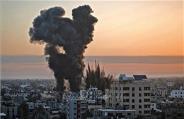 Israel không kích các cơ sở quân sự ở Dải Gaza
