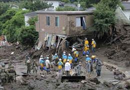 Trên 120.000 người dân Nhật Bản được yêu cầu sơ tán do mưa lớn