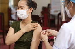 Hà Nội: Triển khai tiêm vaccine tại các Trung tâm y tế quận, huyện, thị xã
