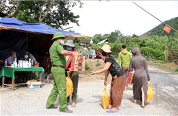 Vùng cao Nghệ An gồng mình chống dịch