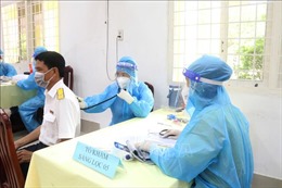 Tổng Liên đoàn Lao động Việt Nam hỗ trợ tiền ăn cho lực lượng y tế chống dịch tại 19 địa phương