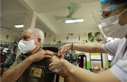 Tiêm vaccine cho đối tượng chính sách ở Hà Nội