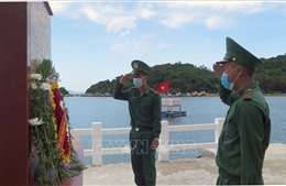 Tuổi trẻ Phú Yên tri ân các anh hùng liệt sĩ tàu không số