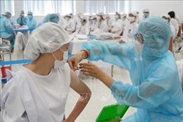 Hà Nội: Khen thưởng 18 đoàn cán bộ y tế tham gia hỗ trợ phòng, chống dịch COVID-19