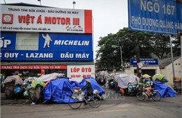 Hà Nội: Nhiều tuyến phố ùn ứ rác thải sau khi bãi rác Nam Sơn ngừng tiếp nhận