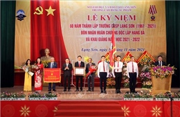 Trường Cao đẳng Sư phạm Lạng Sơn đón nhận Huân chương Độc lập hạng Ba