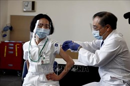Nhật Bản cân nhắc mở rộng đối tượng tiêm chủng mũi thứ 3 
