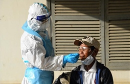 Thủ tướng Campuchia chỉ đạo ứng phó khẩn trước tình hình lây nhiễm biến thể Omicron