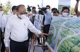 Chủ tịch nước phát lệnh thông xe tuyến chính cao tốc Trung Lương - Mỹ Thuận