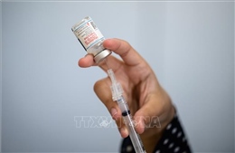 Vaccine phòng COVID-19 của Moderna được cấp phép đầy đủ tại Mỹ