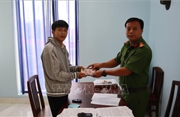 Phó Trưởng Công an xã ở Bình Phước nhặt được tiền trả lại người đánh rơi