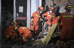 Vụ sập nhà tại Trung Quốc: Cứu thêm được 1 người còn sống sót
