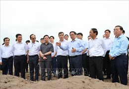 Thủ tướng thăm, khảo sát các cơ sở kinh tế - xã hội tại Thái Bình