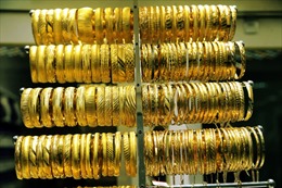 Giá vàng giao ngay tại châu Á chạm mức cao nhất 1 tháng