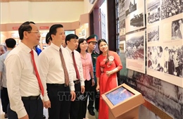 Dâng hương tưởng niệm nhân kỷ niệm 117 năm Ngày sinh đồng chí Hoàng Quốc Việt