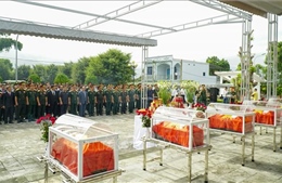 Truy điệu và an táng 6 hài cốt liệt sĩ quân tình nguyện Việt Nam hy sinh tại Lào