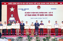 Chủ tịch Quốc hội dự Lễ trao bằng Tổ quốc ghi công tại Nghệ An