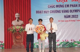 Hà Tĩnh biểu dương học sinh giành Huy chương vàng Olympic Hóa học Quốc tế