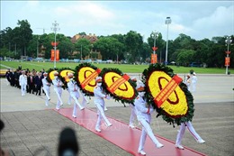 Lãnh đạo Đảng, Nhà nước vào Lăng viếng Chủ tịch Hồ Chí Minh 