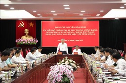 Đồng chí Nguyễn Hòa Bình thăm, làm việc tại Sơn La