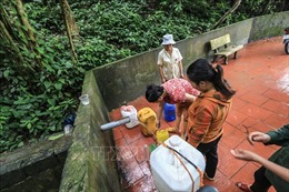 Người dân thôn Đồng Om ở Hoà Bình thiếu nước sạch trầm trọng
