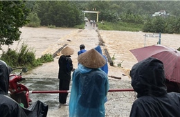 Quảng Nam: Kiên quyết không để người dân qua lại ở những khu vực nước lũ