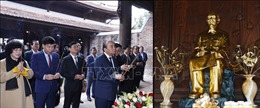  Chủ tịch nước Nguyễn Xuân Phúc dâng hoa, dâng hương tại Đền thờ gia tiên Bác Hồ