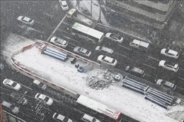 Tuyết rơi dày gây hàng loạt tai nạn giao thông ở Hàn Quốc