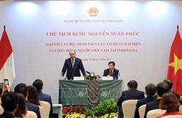 Chủ tịch nước Nguyễn Xuân Phúc gặp gỡ kiều bào Việt Nam tại Indonesia