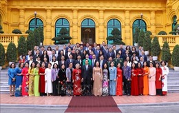 Phó Chủ tịch nước Võ Thị Ánh Xuân gặp mặt những tấm lòng vàng năm 2022
