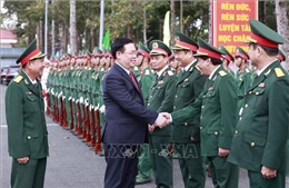 Chủ tịch Quốc hội chúc Tết cán bộ, chiến sỹ Bộ Chỉ huy Quân sự tỉnh An Giang