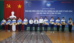 Trao 59 suất học bổng trị giá trên 6,5 tỷ đồng cho học sinh khó khăn tại Tây Ninh