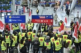 Nhân viên an ninh đình công tại sân bay Berlin Brandenburg
