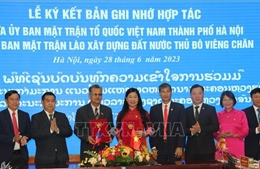 Thắt chặt tình đoàn kết, hữu nghị, hợp tác giữa Hà Nội và Thủ đô Viêng Chăn (Lào)