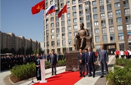 Trang trọng lễ khánh thành tượng đài Chủ tịch Hồ Chí Minh tại St. Petersburg