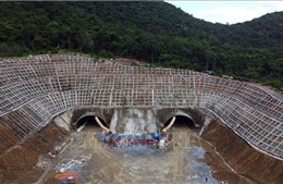 Thông hầm Núi Vung thuộc dự án cao tốc Cam Lâm - Vĩnh Hảo
