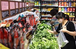 Chuyên gia ADB: Tiêu dùng dè dặt kìm hãm đà phục hồi của kinh tế Trung Quốc