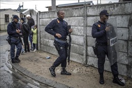 Nam Phi: Cảnh sát bắt giữ 72 người vì bạo lực nơi công cộng