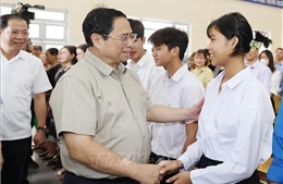 Thủ tướng kiểm tra công tác chuẩn bị năm học mới tại Kon Tum