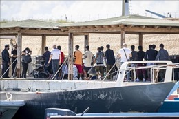 Số người di cư đến đảo Lampedusa (Italy) cao kỷ lục